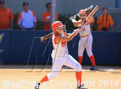 Thumbnail 1 in Mater Dei Catholic vs. Valhalla (CIF-SDS D2 Final) photogallery.