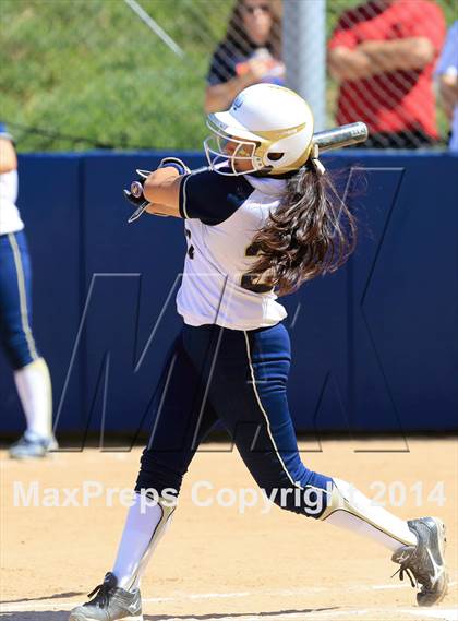 Thumbnail 2 in Mater Dei Catholic vs. Valhalla (CIF-SDS D2 Final) photogallery.