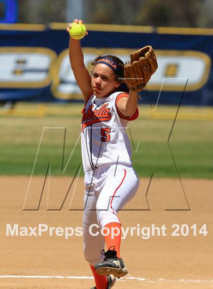 Thumbnail 1 in Mater Dei Catholic vs. Valhalla (CIF-SDS D2 Final) photogallery.
