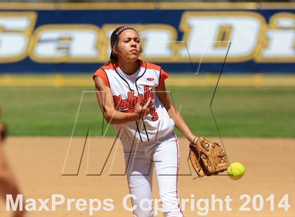 Thumbnail 2 in Mater Dei Catholic vs. Valhalla (CIF-SDS D2 Final) photogallery.