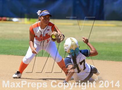 Thumbnail 2 in Mater Dei Catholic vs. Valhalla (CIF-SDS D2 Final) photogallery.