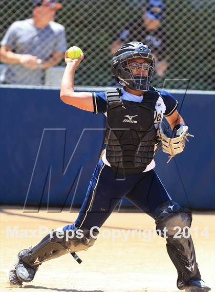 Thumbnail 3 in Mater Dei Catholic vs. Valhalla (CIF-SDS D2 Final) photogallery.