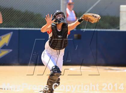 Thumbnail 1 in Mater Dei Catholic vs. Valhalla (CIF-SDS D2 Final) photogallery.