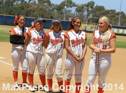 Thumbnail 1 in Mater Dei Catholic vs. Valhalla (CIF-SDS D2 Final) photogallery.