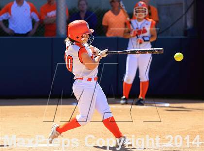 Thumbnail 3 in Mater Dei Catholic vs. Valhalla (CIF-SDS D2 Final) photogallery.
