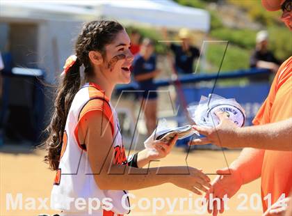 Thumbnail 1 in Mater Dei Catholic vs. Valhalla (CIF-SDS D2 Final) photogallery.