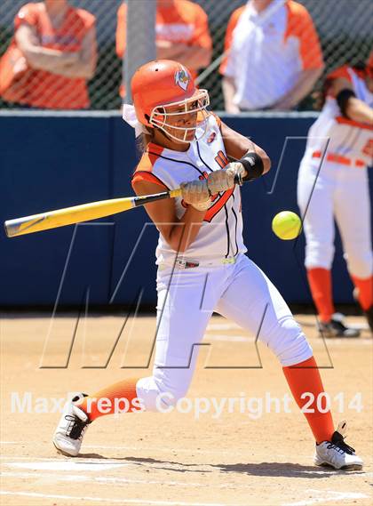 Thumbnail 1 in Mater Dei Catholic vs. Valhalla (CIF-SDS D2 Final) photogallery.