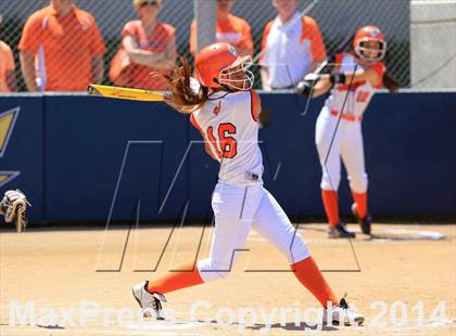 Thumbnail 2 in Mater Dei Catholic vs. Valhalla (CIF-SDS D2 Final) photogallery.