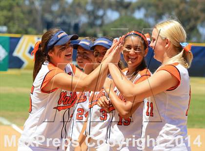 Thumbnail 2 in Mater Dei Catholic vs. Valhalla (CIF-SDS D2 Final) photogallery.