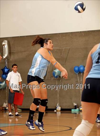 Thumbnail 2 in Mesrobian @ Pilibos photogallery.