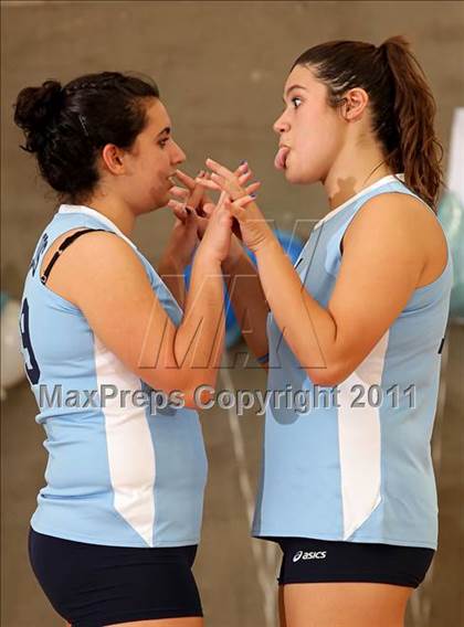 Thumbnail 1 in Mesrobian @ Pilibos photogallery.