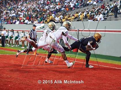 Thumbnail 3 in Shelby vs. Kinston (NCHSAA Class 2A Final) photogallery.