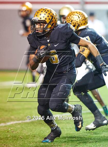 Thumbnail 2 in Shelby vs. Kinston (NCHSAA Class 2A Final) photogallery.