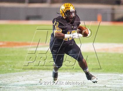 Thumbnail 3 in Shelby vs. Kinston (NCHSAA Class 2A Final) photogallery.