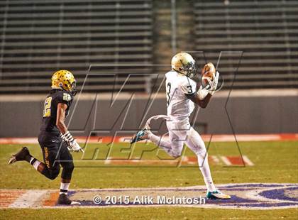 Thumbnail 2 in Shelby vs. Kinston (NCHSAA Class 2A Final) photogallery.