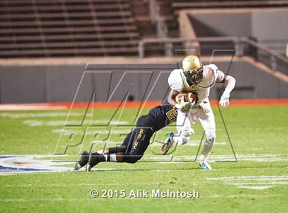 Thumbnail 3 in Shelby vs. Kinston (NCHSAA Class 2A Final) photogallery.