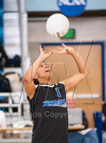 Thumbnail 3 in Shea vs. Mt. Pleasant (RIIL D3 Final) photogallery.