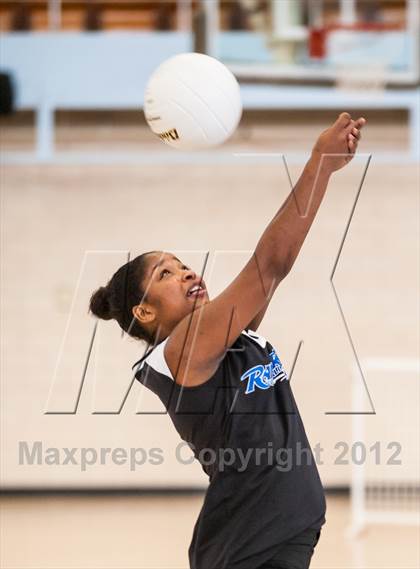 Thumbnail 1 in Shea vs. Mt. Pleasant (RIIL D3 Final) photogallery.