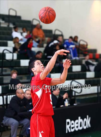 Thumbnail 2 in Istrouma vs St. Thomas Catholic (Texas Jamboree) photogallery.