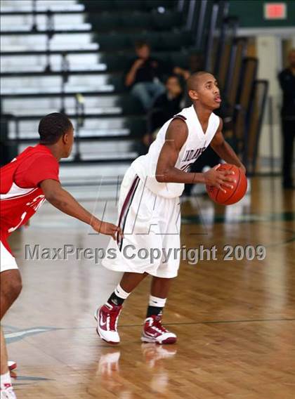 Thumbnail 3 in Istrouma vs St. Thomas Catholic (Texas Jamboree) photogallery.