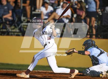 Thumbnail 1 in Lovett vs Vidalia (GHSA 2A Semifinal Game 3) photogallery.