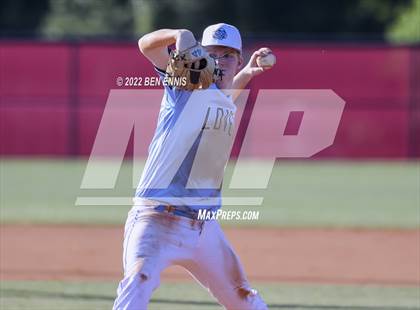Thumbnail 1 in Lovett vs Vidalia (GHSA 2A Semifinal Game 3) photogallery.