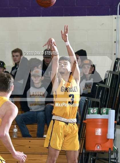 Thumbnail 3 in Gridley vs. Red Bluff (Dennis Burnum Tournament) photogallery.