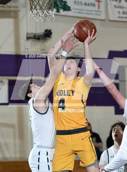 Thumbnail 3 in Gridley vs. Red Bluff (Dennis Burnum Tournament) photogallery.