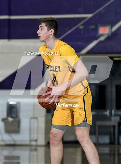 Thumbnail 1 in Gridley vs. Red Bluff (Dennis Burnum Tournament) photogallery.