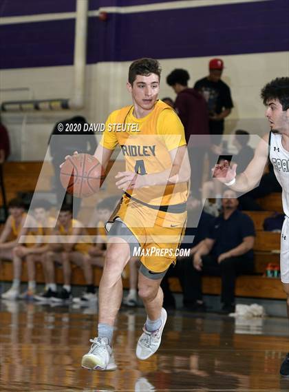 Thumbnail 2 in Gridley vs. Red Bluff (Dennis Burnum Tournament) photogallery.