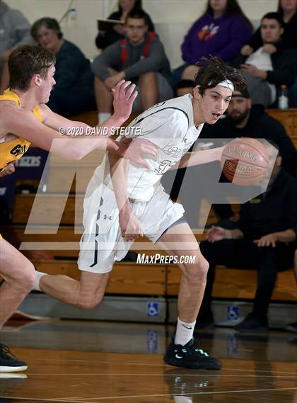 Thumbnail 1 in Gridley vs. Red Bluff (Dennis Burnum Tournament) photogallery.