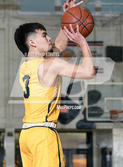 Thumbnail 3 in Gridley vs. Red Bluff (Dennis Burnum Tournament) photogallery.