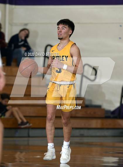 Thumbnail 2 in Gridley vs. Red Bluff (Dennis Burnum Tournament) photogallery.