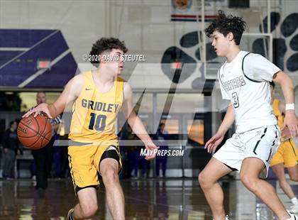 Thumbnail 1 in Gridley vs. Red Bluff (Dennis Burnum Tournament) photogallery.