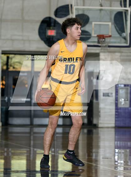 Thumbnail 1 in Gridley vs. Red Bluff (Dennis Burnum Tournament) photogallery.