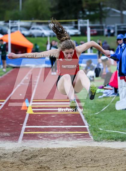Thumbnail 2 in Kingston Tiger Relays (Afternoon Girls Events) photogallery.