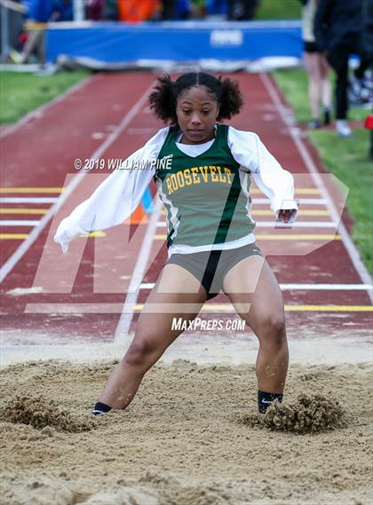 Thumbnail 2 in Kingston Tiger Relays (Afternoon Girls Events) photogallery.