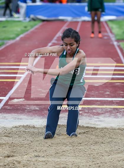 Thumbnail 3 in Kingston Tiger Relays (Afternoon Girls Events) photogallery.