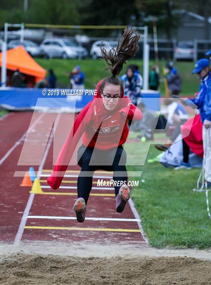 Thumbnail 2 in Kingston Tiger Relays (Afternoon Girls Events) photogallery.