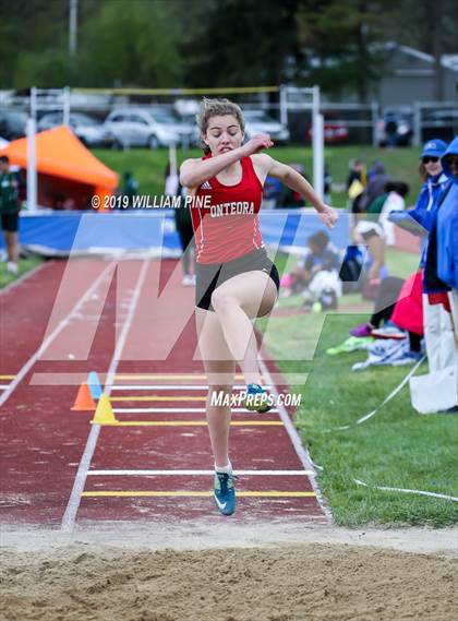 Thumbnail 2 in Kingston Tiger Relays (Afternoon Girls Events) photogallery.