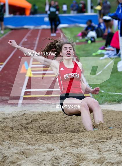 Thumbnail 1 in Kingston Tiger Relays (Afternoon Girls Events) photogallery.