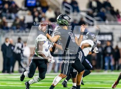 Thumbnail 2 in Hebron @ Guyer (UIL 6A Bi-District Playoff) photogallery.