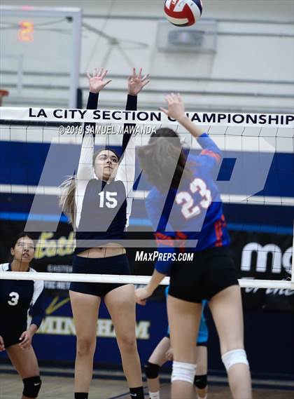 Thumbnail 3 in  Elizabeth vs University (CIF LACS D11 Final) photogallery.