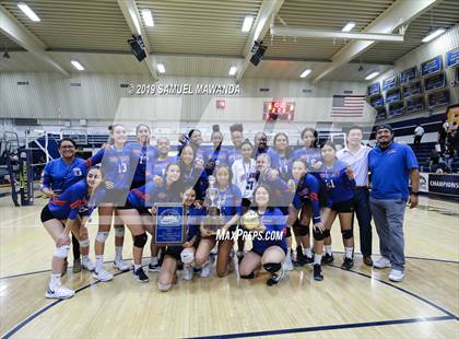 Thumbnail 1 in  Elizabeth vs University (CIF LACS D11 Final) photogallery.