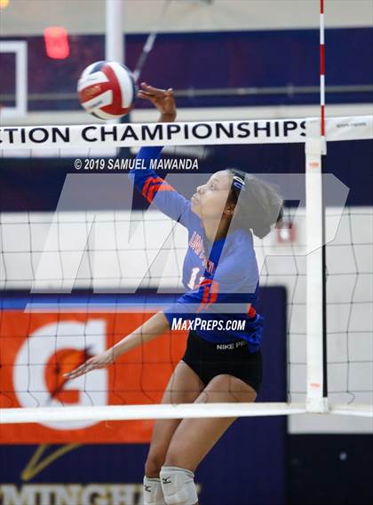 Thumbnail 1 in  Elizabeth vs University (CIF LACS D11 Final) photogallery.