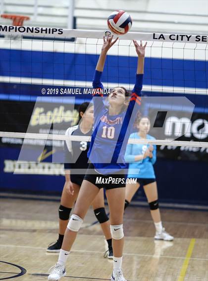 Thumbnail 2 in  Elizabeth vs University (CIF LACS D11 Final) photogallery.