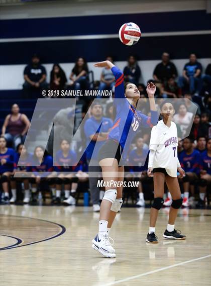 Thumbnail 1 in  Elizabeth vs University (CIF LACS D11 Final) photogallery.