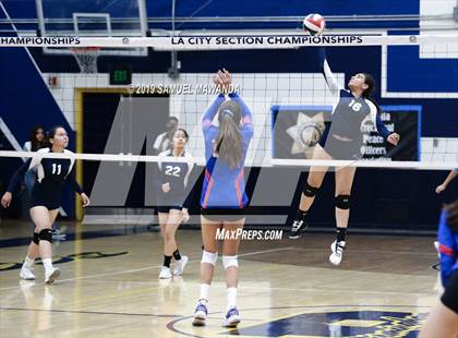Thumbnail 1 in  Elizabeth vs University (CIF LACS D11 Final) photogallery.