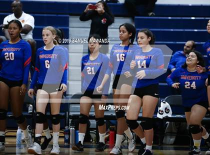 Thumbnail 3 in  Elizabeth vs University (CIF LACS D11 Final) photogallery.