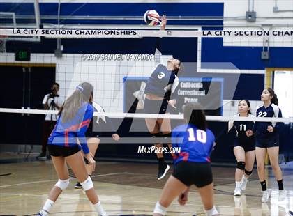 Thumbnail 2 in  Elizabeth vs University (CIF LACS D11 Final) photogallery.